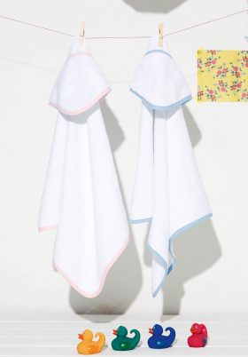 K124 - BABY BADHANDDOEK KARIBAN